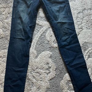 Women’s size 29 True Religion skinny leg jean. Great condition